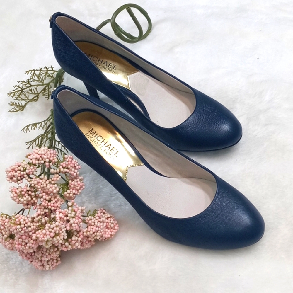 Michael Michael Kors navy gold  2 1/2 inch heel